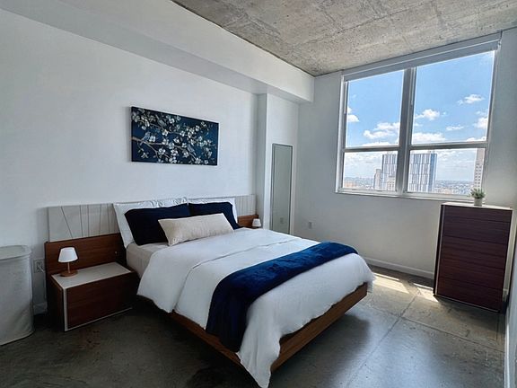 3rd image of 133 NE 2nd Ave APT 2813