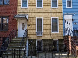 216A 33rd St, Brooklyn, NY 11232