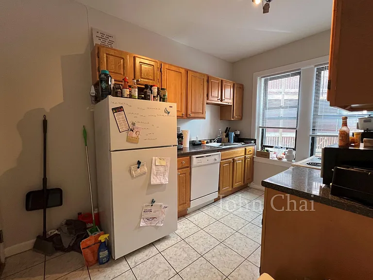 1950 Beacon St #4 — Photo 25