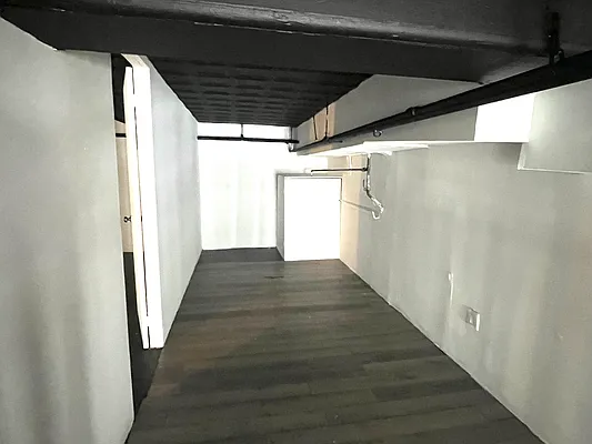 Rented by Nooklyn NYC LLC | media 34