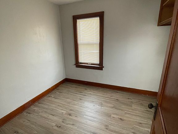 3rd image of 803 NE Green St