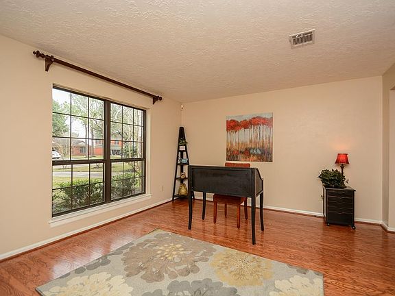 3rd image of 16047 Pinyon Creek Dr