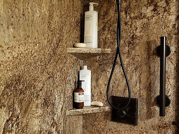 new. main flr bath remodel