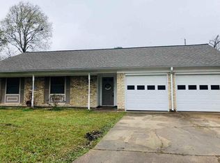 1916 W Decker Ave, Orange, TX 77632