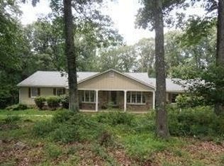 5 Whiteoak Ridge Rd, Glen Gardner, NJ 08826