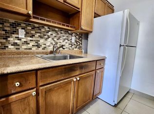 2400 NW 10th Ave APT 6, Miami, FL 33127
