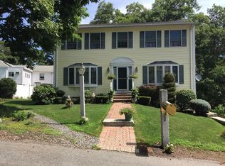 39 Oak Ave, Peabody, MA 01960