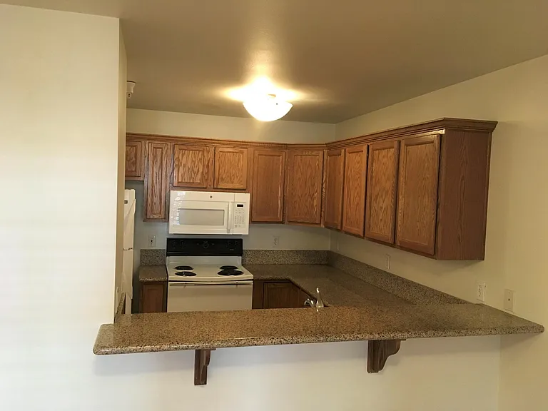 1965 NE Monterey Ave #6 — Photo 6