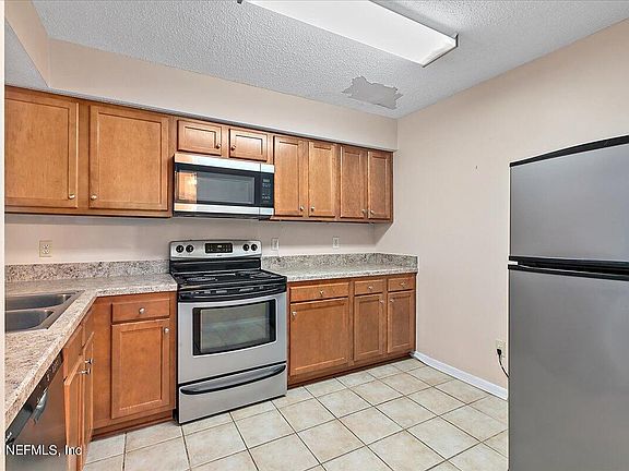4th image of 3112 SEA HAWK Drive