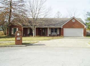 201 Gray Hawk Ct, Versailles, KY 40383