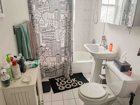 5th image of 4921 1/2 N Hermitage Ave #2
