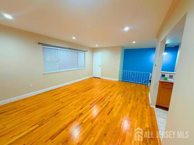 44 Judson St #12B — Photo 2