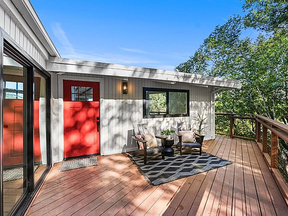 3rd image of 723 Redwood Road