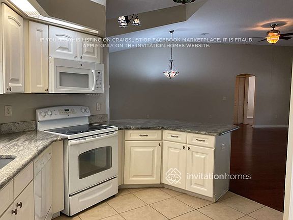 4th image of 4920 Treasure Cay Rd