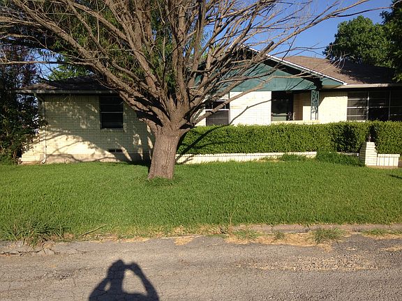 2nd image of 204 Sunnybrook Ln