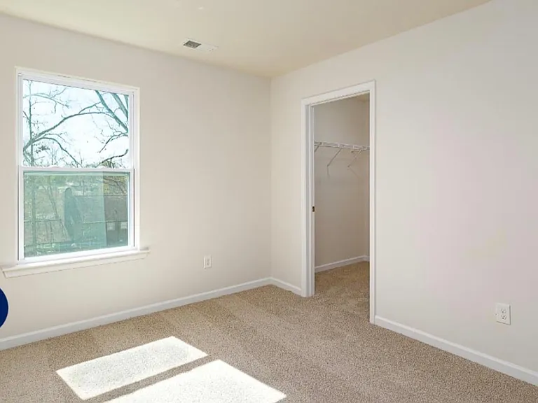 1361 37th Avenue Ln NE — Photo 20