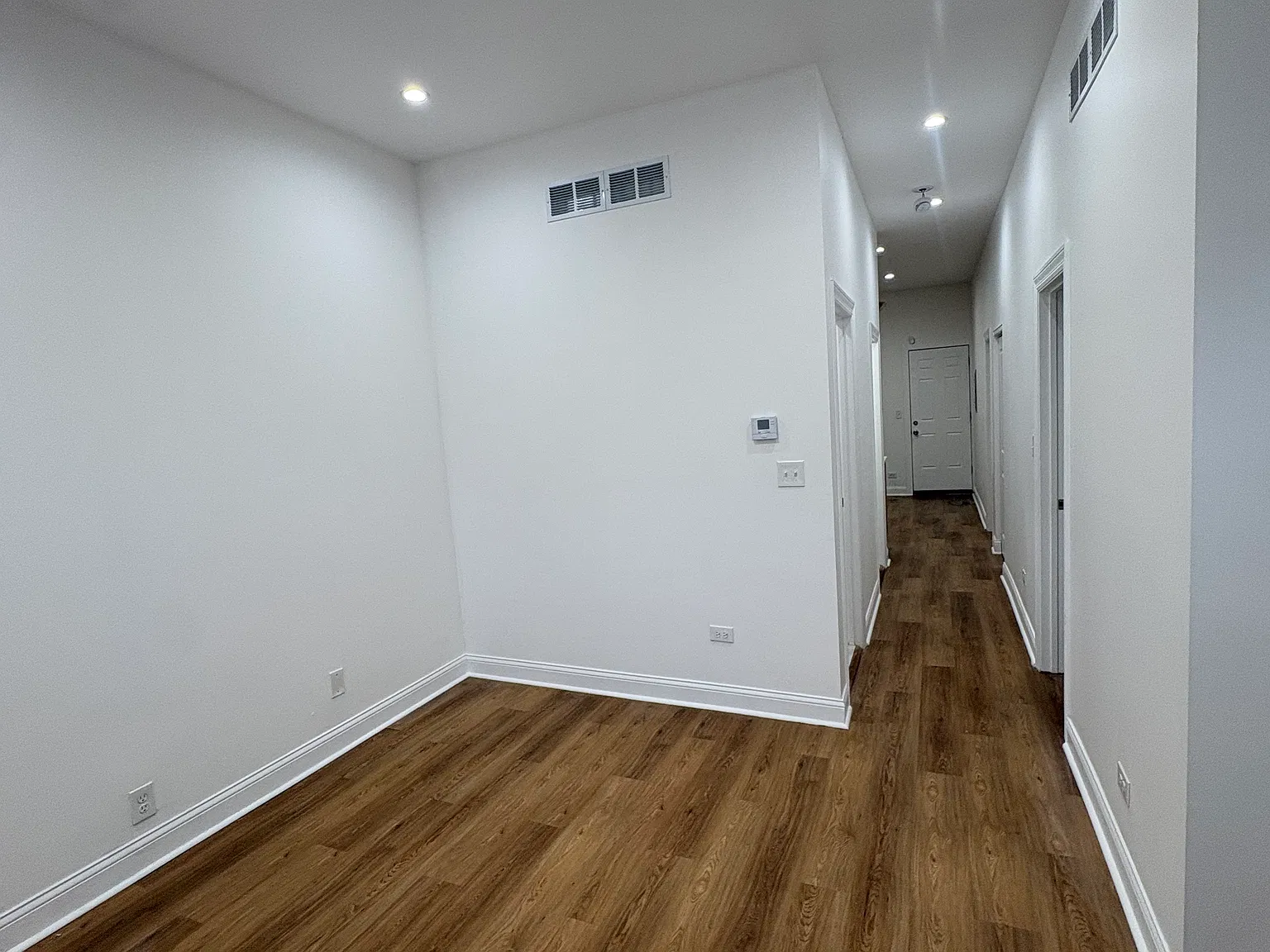 2 bed, 1200 sqft, $2,450 — Photo 3