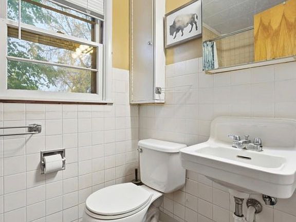 3rd image of 1002 9th St S #1
