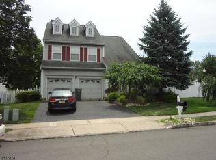 58 Cartier Dr, Franklin Park, NJ 08823