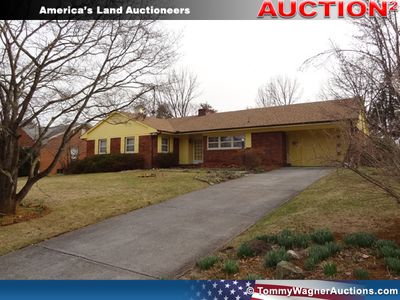 2208 Forest Dr, Waynesboro, VA, 22980