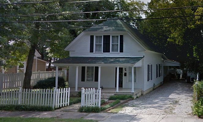 1st image of 304 N East St