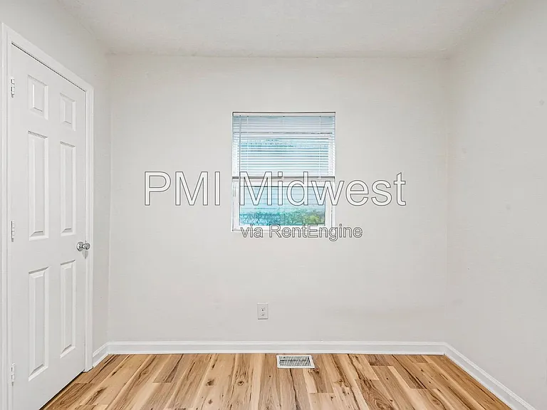 3118 W 9th St — Photo 16