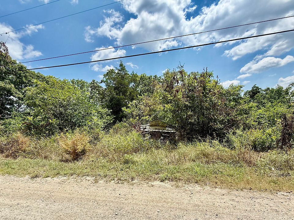 2nd image of 4048 Black Oak Lane