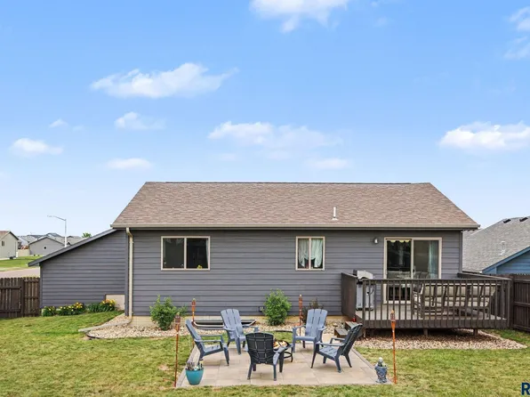 3912 S Pisidian Ave, Sioux Falls, SD 57110