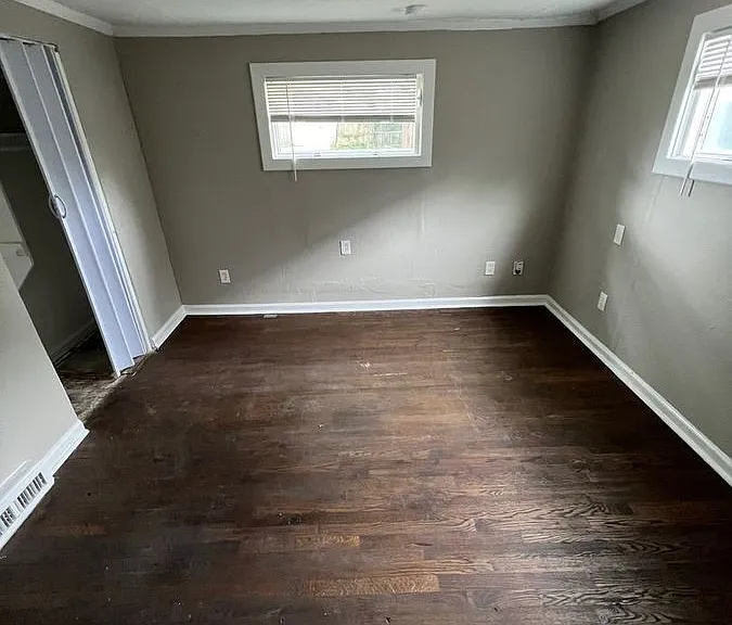 506 Oakley Ave — Photo 8