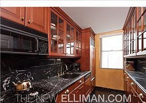 3rd image of 32 Gramercy Park S APT 16H