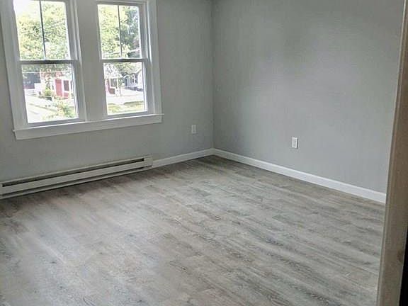3rd image of 26-28 Westland St #3