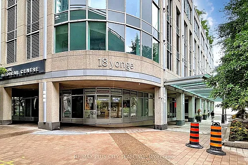 18 Yonge St Photo 1