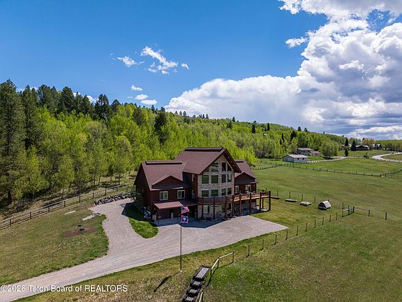 3rd image of 49 S Dell Creek Rd