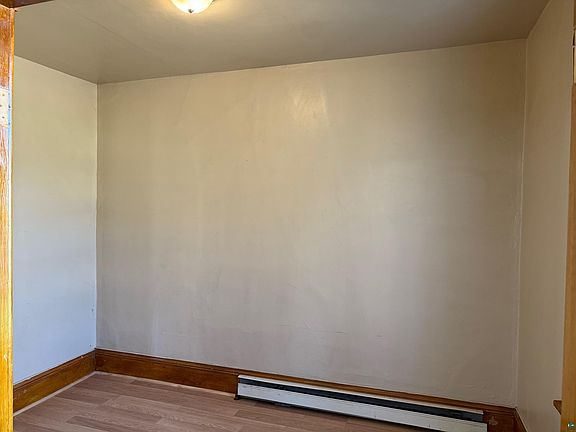 5th image of 609 14th Ave E