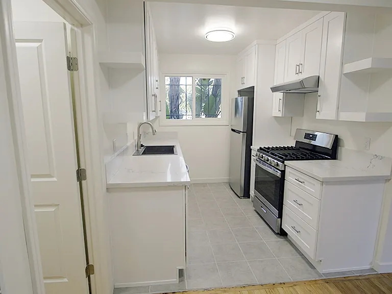 3375 Manning Ave. — Photo 10