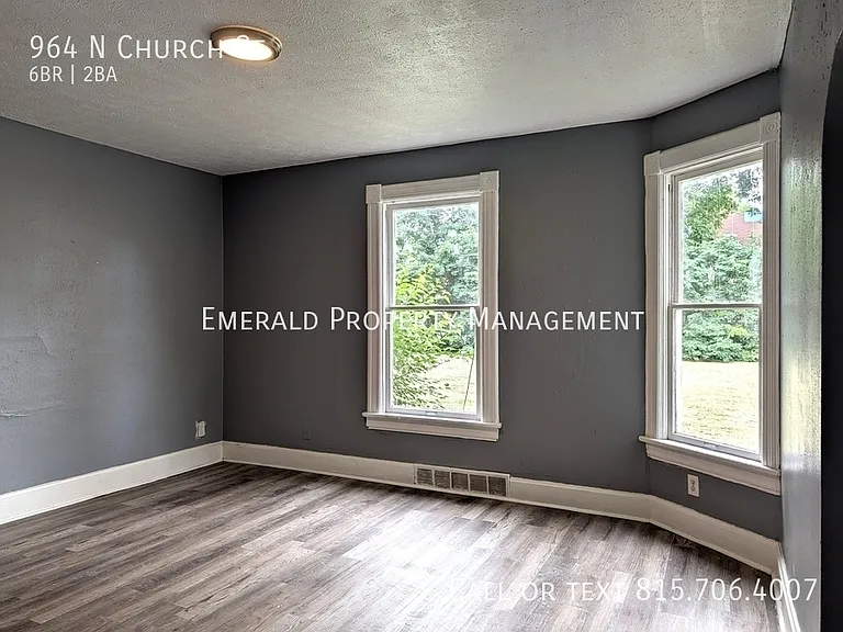 964 N Church St — Photo 5