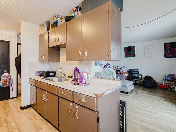 4th image of 3917/3919 54th St