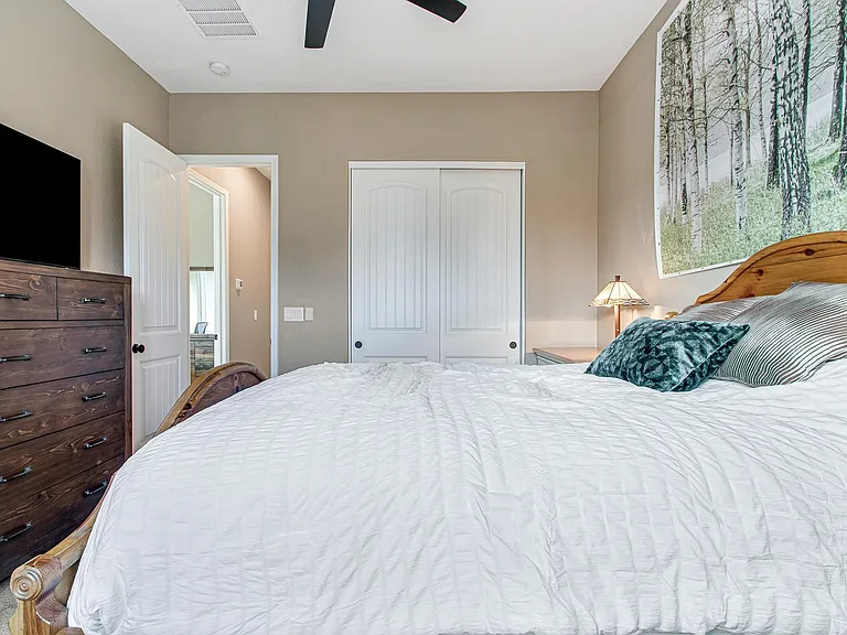 10930 Krista Leigh Ave — Photo 11