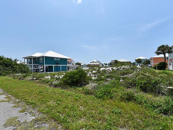 4th image of 1048 E Gulf Beach Dr