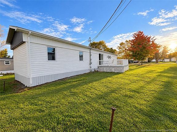 4th image of 8 Tait Cres