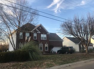 2813 Cochran Trace Dr, Spring Hill, TN 37174
