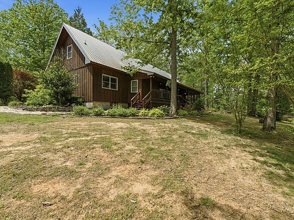 23rd image of 1233 Oliver Dr