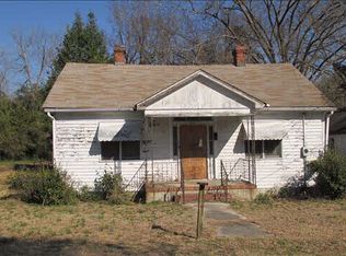 1712 Campbell St, Camden, SC 29020
