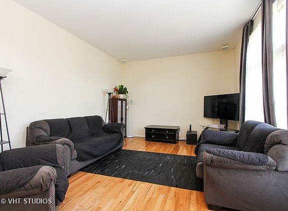 5th image of 2013 Clarewood Ln