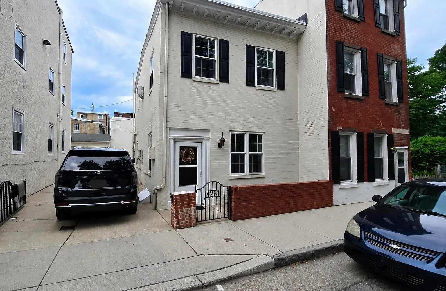 2 bed, 1475 sqft, $2,300 — Photo 1