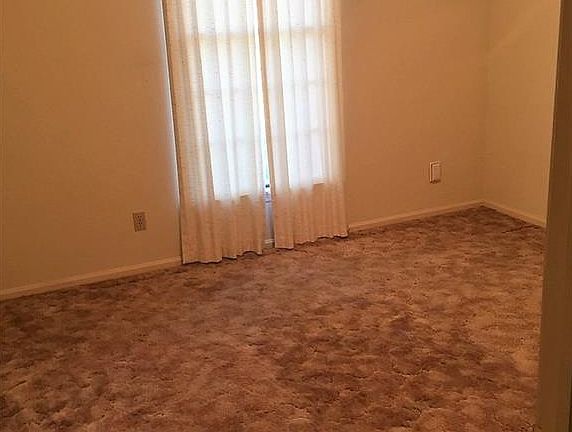 4th image of 879 Avalon Dr