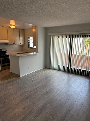 116 Rose Ave Photo 1