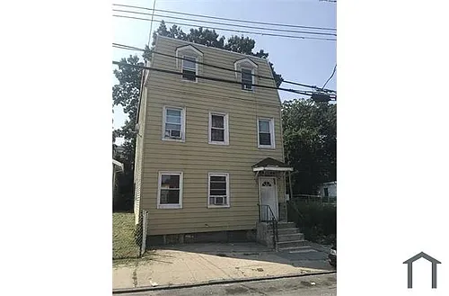 9 Orchard St Photo 1