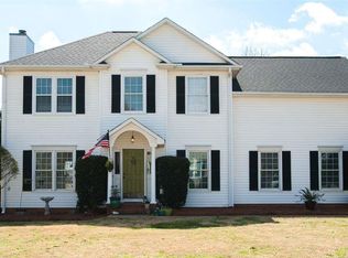 5 Summer Hill Rd, Simpsonville, SC 29681