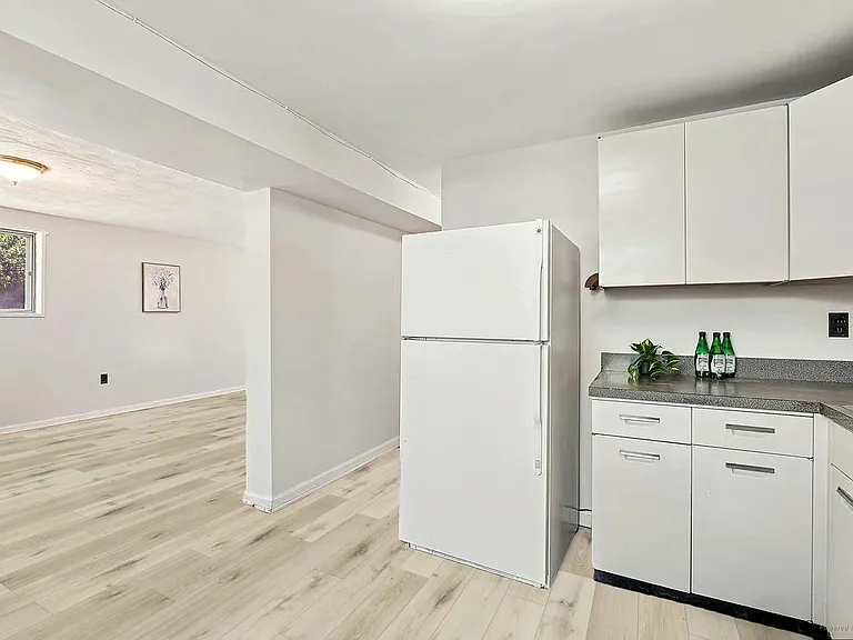 7608 Wellesley Dr — Photo 19